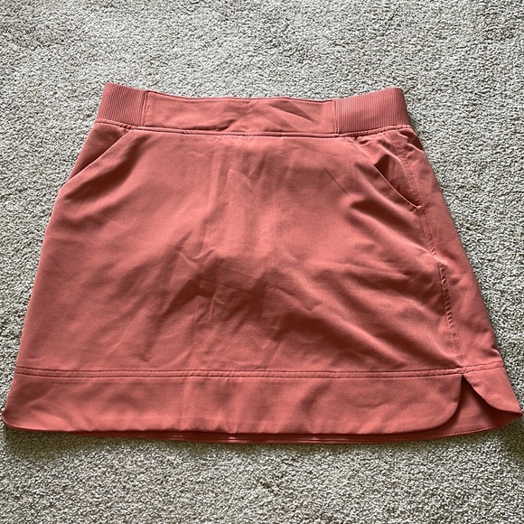 32 Degree Skort - Picture 1 of 3